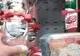 Salam cu antifurt și cașcaval închis în cutii blindate, într-un supermarket din Constanţa