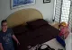 Au intrat în camera închiriată pe Airbnb şi au avut un ŞOC: "Nimeni nu a văzut asta până acum?"