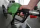 Prețul petrolului, la maximul ultimilor 4 ani. Noi scumpiri la pompă