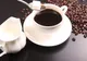 Greșeala pe care sigur o faci când bei cafea. Poate avea consecințe pe termen lung