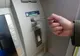  Nereguli găsite la bancomate. Două bănci din România au sesizat poliţia