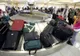 Metodă inedită! Cum sustrăgeau doi români bunuri de valoare din bagajele turiștilor în Paris