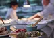 O chelneriţă dezvăluie secretul şocant din bucătăria restaurantelor. Ce pun în mâncare