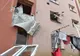 VIDEO. Momentul unei explozii puternice dintr-un bloc, surprins de camerele de supraveghere 