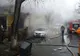GALERIE FOTO. Explozie în Capitală. Un bărbat a ieșit în flăcări din clădire