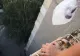 Copiii au vrut să arunce o pungă cu apă de la etaj, în glumă. Ce s-a întâmplat apoi e de necrezut!
