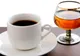 Ce se întâmplă dacă bei și cafea și alcool în același timp: Nici nu îţi imaginezi cât de grav este!