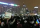 #Rezist.Sute de oameni în Piaţa Victoriei."Firea, nu uita, asta nu e piaţa ta!", scandarea preferată