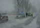 Zeci de copii, blocați într-un autocar pe un drum din Arad. Au fost salvaţi de drumari