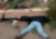 Şi-a văzut copiii striviţi de o bârnă de lemn, i-a fotografiat, apoi a făcut ASTA! Ce s-a întâmplat