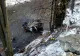 Două persoane decedate şi una rănită grav după ce au plonjat cu maşina în râul Jiu