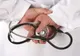 Pedeapsă pentru chirurgul care şi-a gravat iniţialele pe ficatul a doi pacienţi