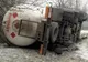 Pericol de explozie la Neamţ: O cisternă cu 23 de tone de butanol, răsturnată pe drumul european E85