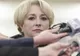 "Din fruntea Guvernului, nu își poate ascunde goliciunea". Viorica Dăncilă, răpusă de "imunoglobină"