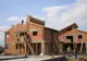 Piaţa imobiliară e pe val, românii construiesc tot mai mult  