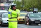 O maşină a luat foc în apropiere de Piaţa Victoriei. Poliţiştii, uimiţi de ce au găsit în portbagaj