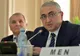 Ministrul Educaţiei "rezolvă problemele" cu ameninţări şi îndemnuri la dezbinare