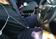 A venit la muncă în şort şi şefii l-au trimis să se schimbe. Când s-a întors, au rămas mască!
