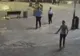 Panică în centrul Capitalei. Un bărbat a intrat înarmat cu o sabie pe strada Lipscani