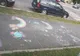 Situaţie incredibilă la Buzău! Poliţia Locala le-a interzis unor copii să deseneze pe asfalt