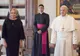 Primele imagini cu Viorica Dăncilă la Vatican. Reacţia Papei Francisc, când a primit cadourile 