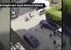 Bătaie violentă pe stradă. O femeie, atacată cu ranga de un cuplu