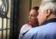 Două femei s-au bătut pe treptele Primăriei Craiova: mama unui elev a lovit un profesor 