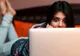 Fata s-a uitat la filme porno 3 ani, zi de zi. A mers la medic, e îngrozitor ce diagnostic i-a dat