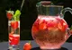 Băutura răcoritoare a verii. Cum să prepari cea mai bună limonadă de căpşuni şi mentă