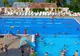 Vrei la piscină, în București? Ma bine te duci la mare. E mai ieftin!