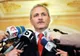 PSD tace după violențele din Piața Victoriei, iar Dragnea se pregătește de nuntă