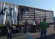 Arad: 42 de migranţi, printre care 16 copii, descoperiți într-un autotren