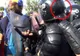 De ce și-au acoperit unii jandarmi numerele de identificare
