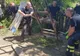 CURAJ extrem. Ce a făcut un bărbat pentru salvarea nepotului