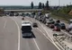 Trafic restricționat, pe Autostrada Soarelui. Se circulă în coloană, pe sensul spre București