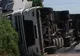 Impact nimicitor cu un TIR, pe DN 1, în judeţul Bihor: un mort. Autotrenul s-a răsturnat