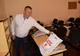 Un primar din Vrancea a dat elevilor rechizite "politizate". Pe sacoşe, numărul şi numele său 