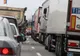Dezastru la vamă! Cozi de peste 40 de km, zile întregi de aşteptare