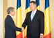 Schisma din Opoziţie, Cioloş îi dă brânci lui Iohannis?!