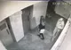 Tânără tâlhărită în scara unui bloc din Alba Iulia. Suspectul a fost reținut! VIDEO