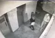 Ce se întâmplă cu victima LOVITĂ şi tâlhărită la intrarea într-un lift din Alba Iulia