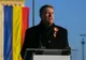 Iohannis face o mutare de imagine. "Patroane, lasă facebookul şi vezi cu ordonanţele", îi spun fanii