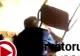 VIDEO Elev lovit cu scaunul în cap de profesor