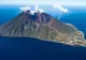 Evenimente stranii. După Etna, Stromboli, al doilea vulcan italian, este gata să erupă