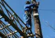 Guvernul majorează o taxă pentru companiile din energie şi telecom, din 2019