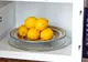 De ce trebuie să încălzeşti lămâile în cuptorul cu microunde înainte de a le stoarce