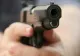 Un bucureștean a fost REȚINUT după ce a amenințat o familie cu o sabie și un pistol într-o postare pe Internet