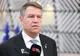 Sondaj CURS - Iohannis domină topul prezidențiabililor, dar în scădere bruscă de viteză
