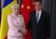 Dăncilă s-a întâlnit cu premierul Chinei, în timp ce Dragnea ataca "maimuțoii și măscăricii" din UE