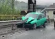 A scăpat ca prin minune, după ce mașina i s-a înfipt într-un parapet